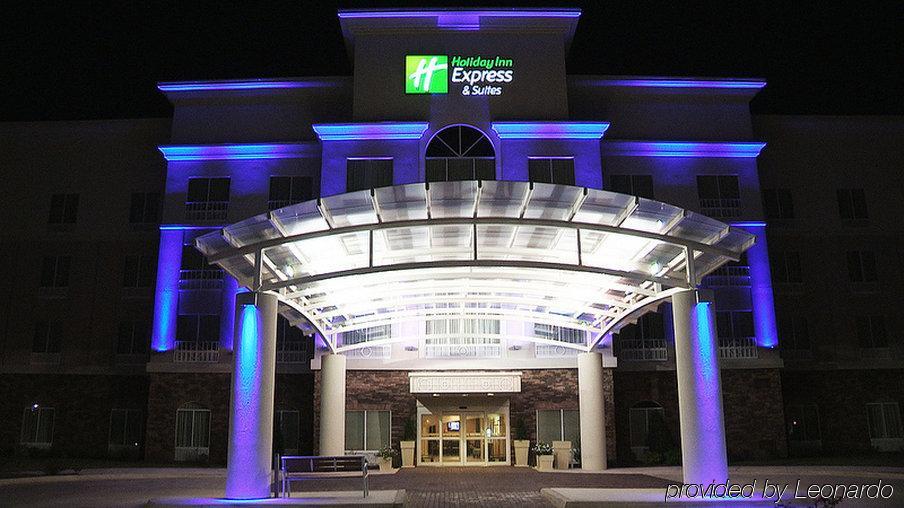 Holiday Inn Express And Suites Bossier City Louisiana Downs, An Ihg Hotel Exterior photo