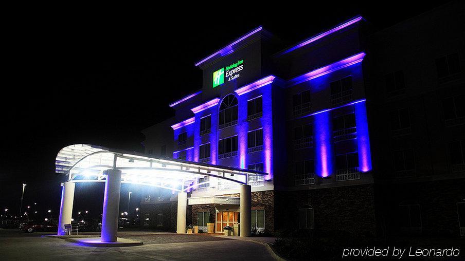 Holiday Inn Express And Suites Bossier City Louisiana Downs, An Ihg Hotel Exterior photo